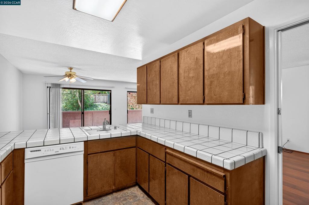 1729 Dalessi Dr Property Photo 25