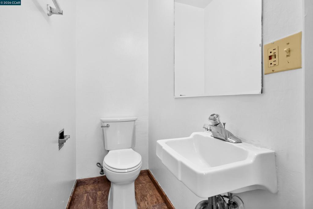 1729 Dalessi Dr Property Photo 49