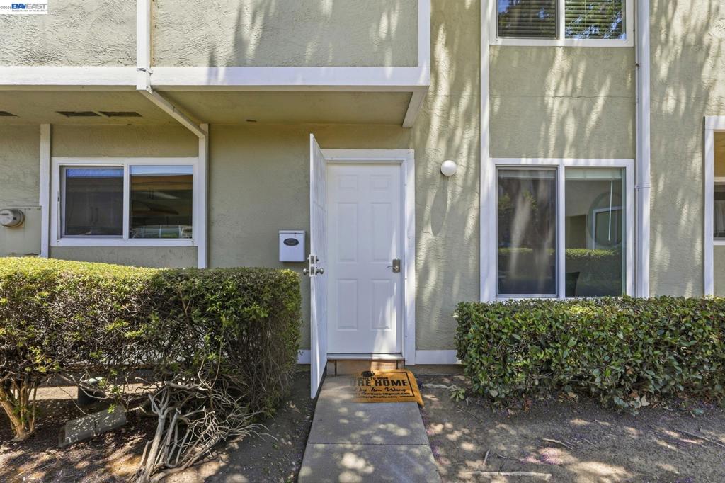 4529 Capewood Terrace Property Photo 1