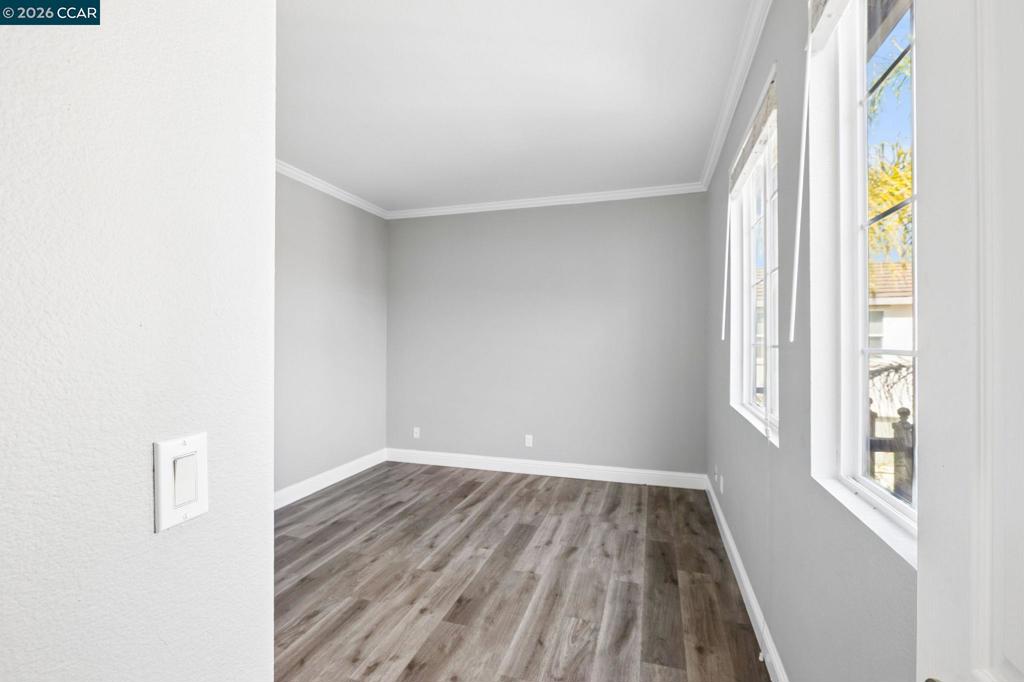 1608 Maxwell Ln Property Photo 38
