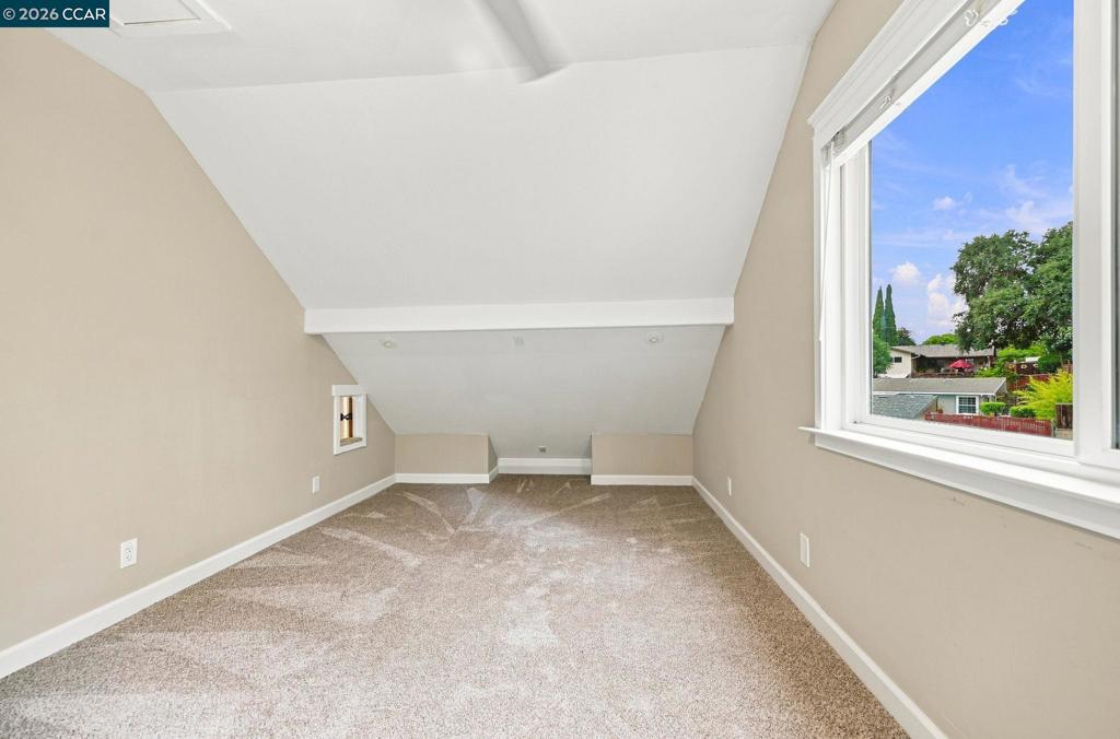 4074 Hamlet Ct Property Photo 26