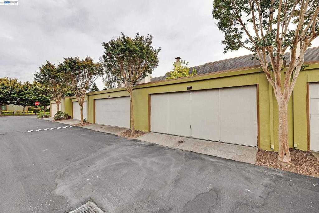 3122 La Cresta Property Photo 2