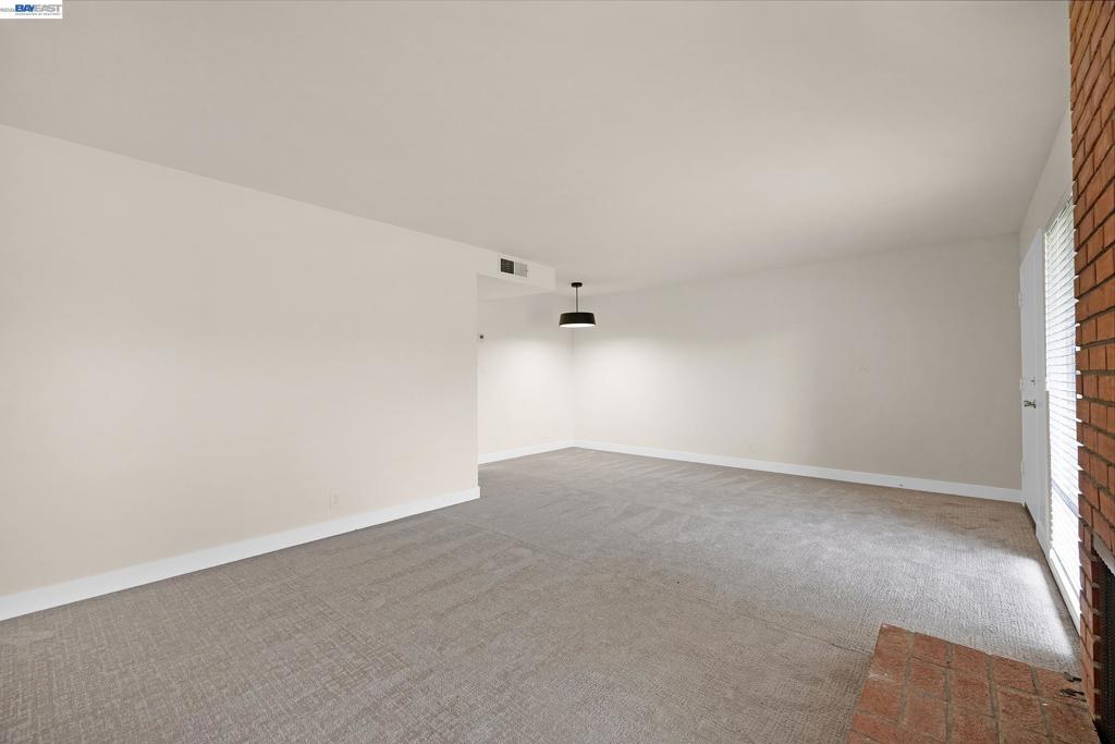 3122 La Cresta Property Photo 5