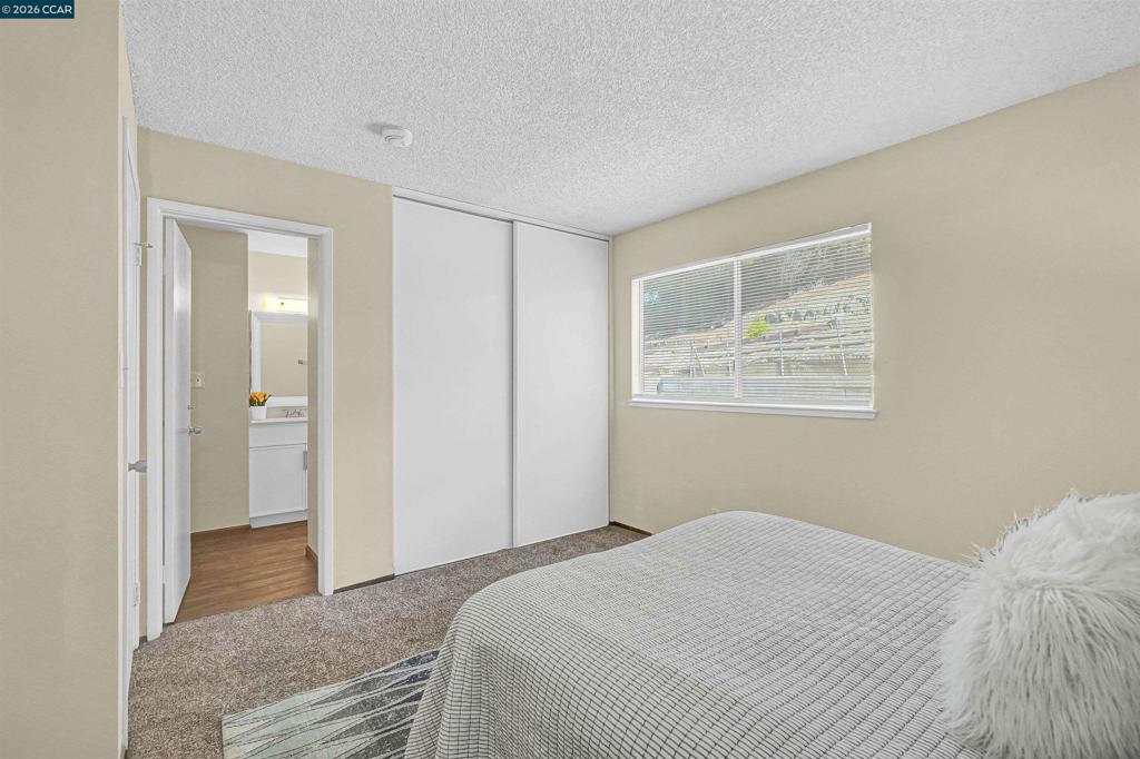 2506 Henry Ave Property Photo 30