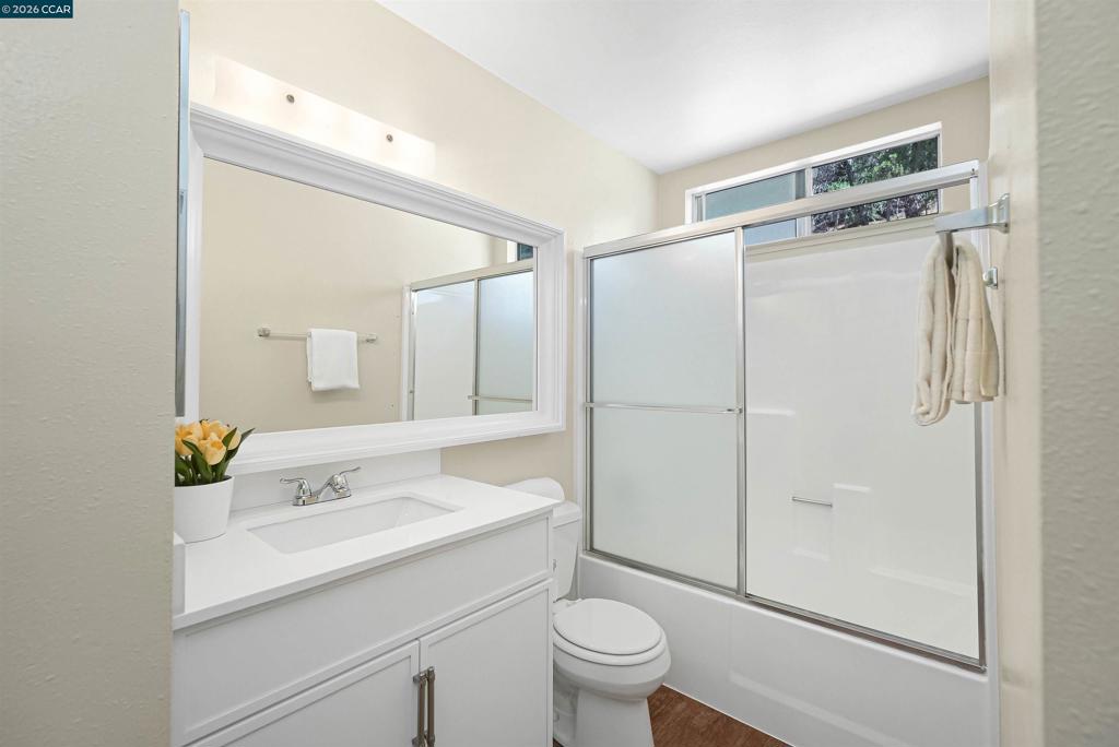 2506 Henry Ave Property Photo 31