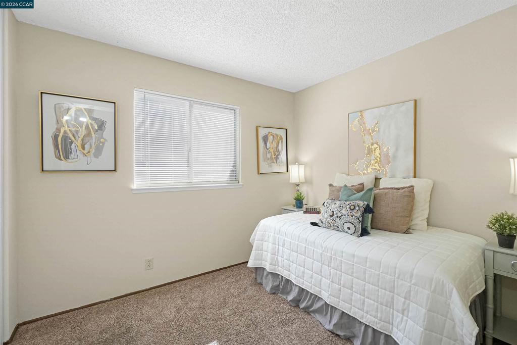 2506 Henry Ave Property Photo 32