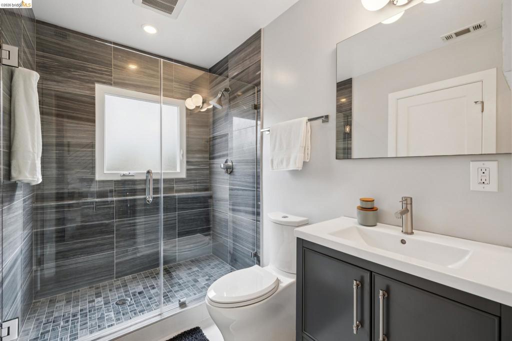 855 Washington Property Photo 55