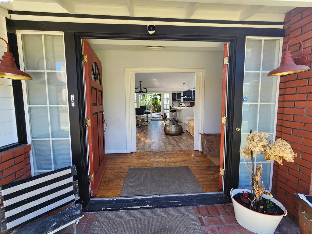 21 Monte Vista Ave Property Photo 3