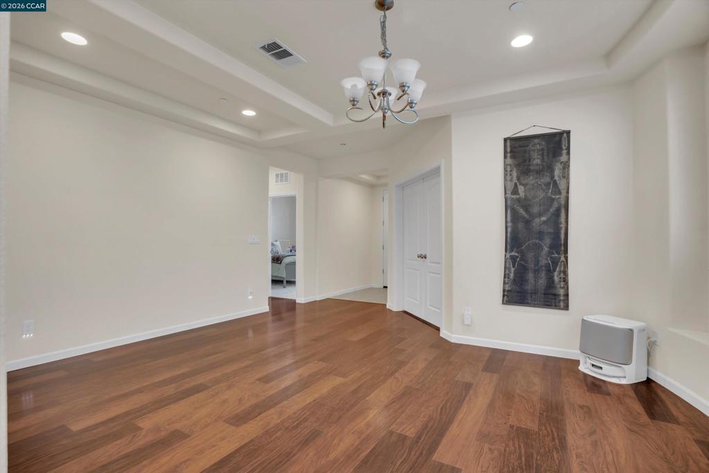 816 Pathfinder Property Photo 11