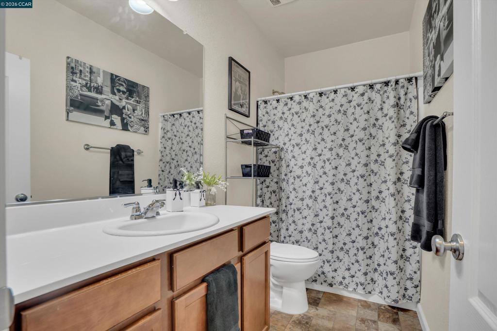816 Pathfinder Property Photo 13