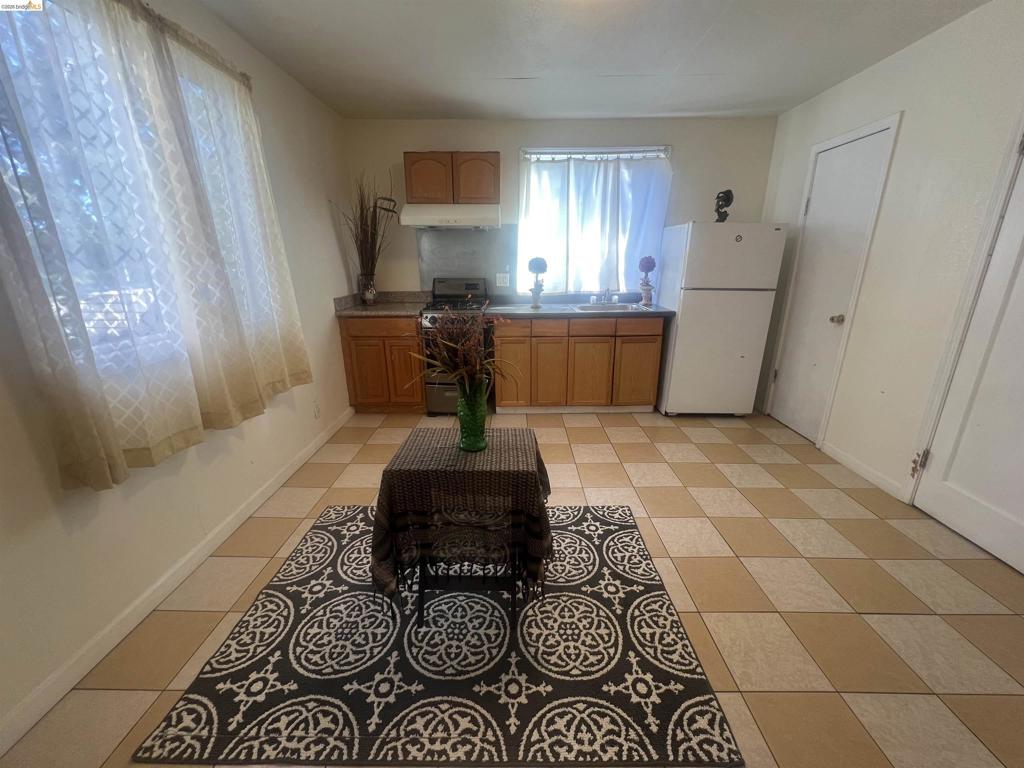 2209 E 22nd Street Property Photo 18