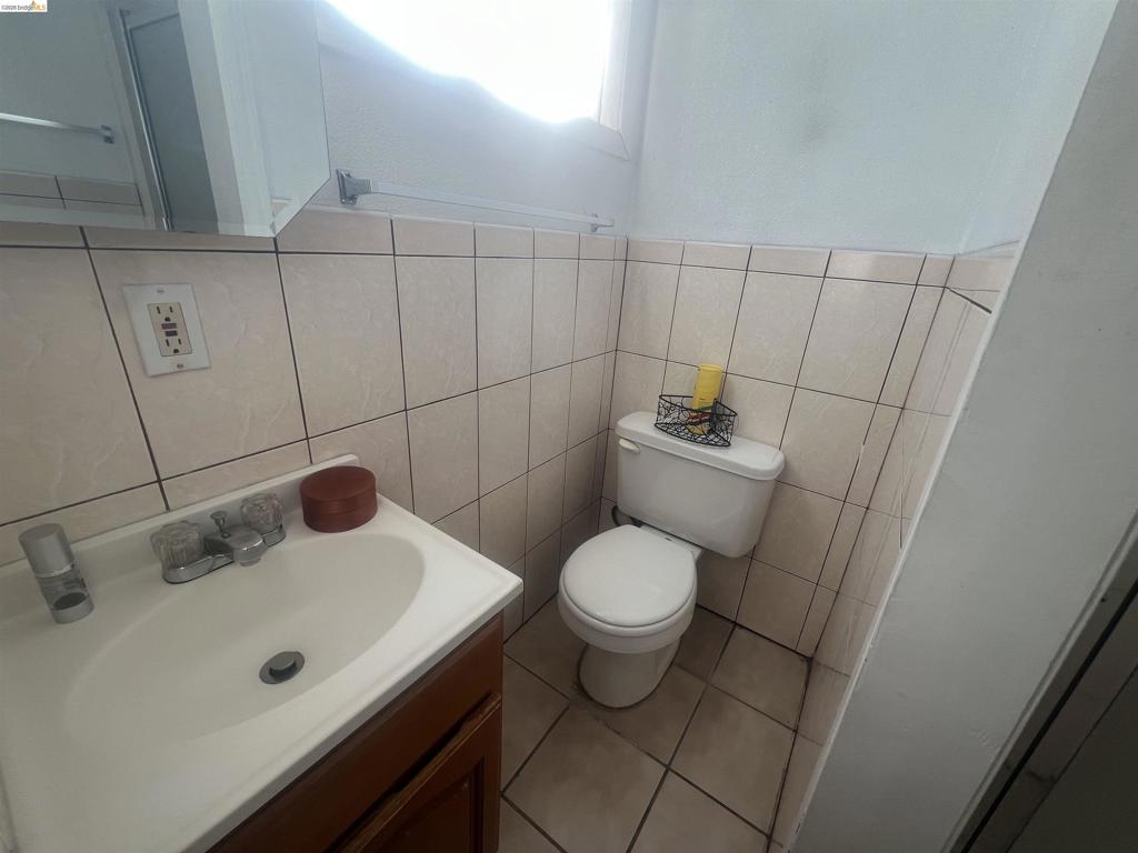 2209 E 22nd Street Property Photo 20