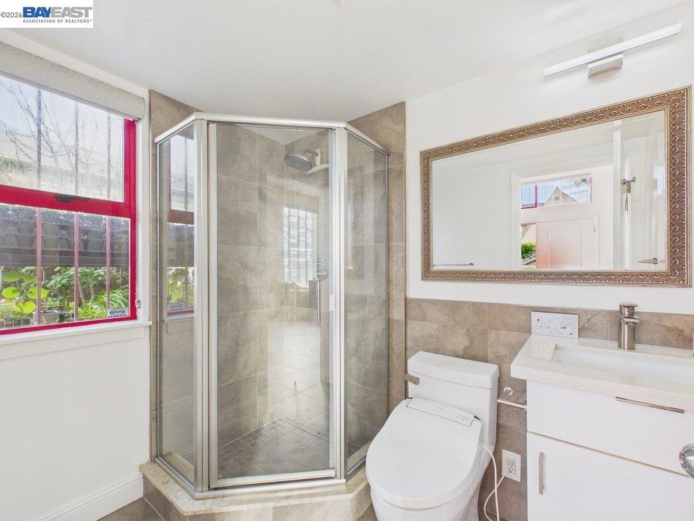 2932 Filbert St Property Photo 33