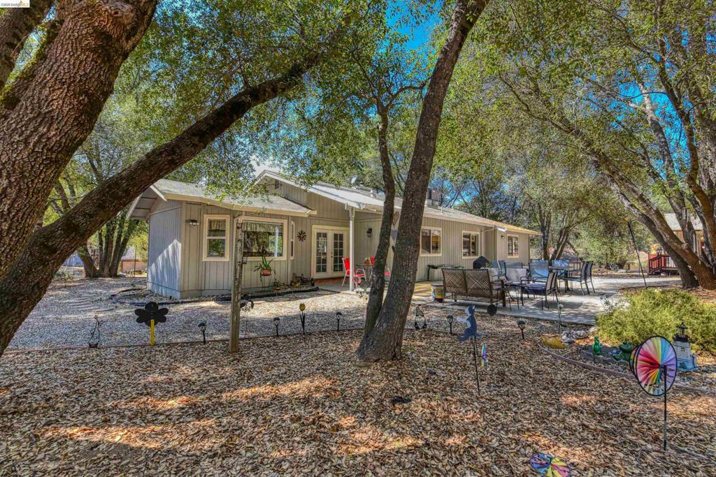 12888 Green Valley Cr Property Photo 2