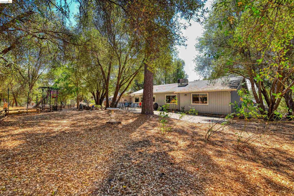 12888 Green Valley Cr Property Photo 3