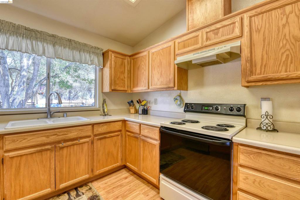 12888 Green Valley Cr Property Photo 15