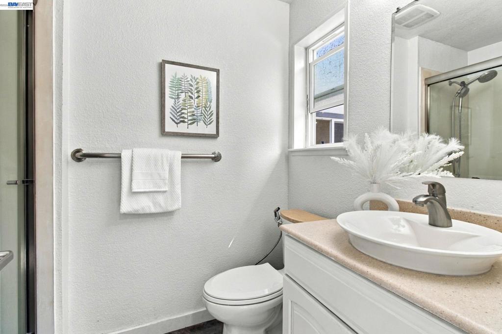 851 Geraldine St Property Photo 24