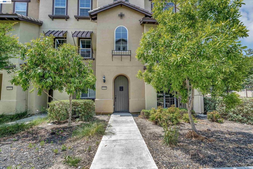 1139 Genco Terrace Property Photo 2