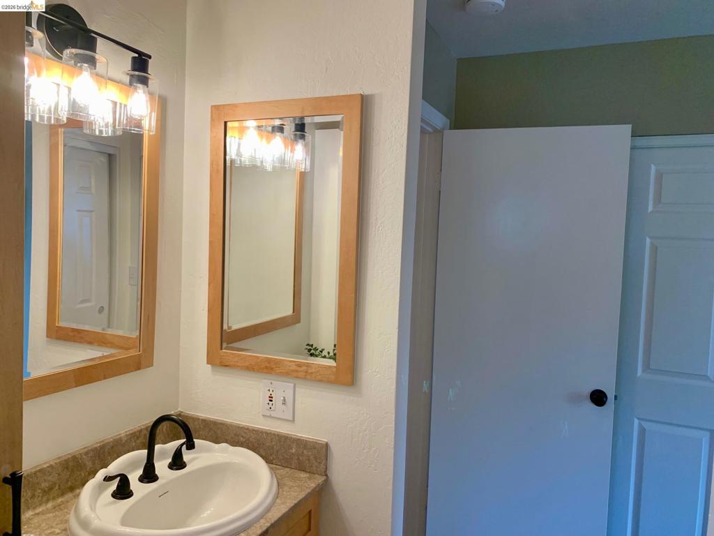 1833 Camino Estrada Property Photo 27
