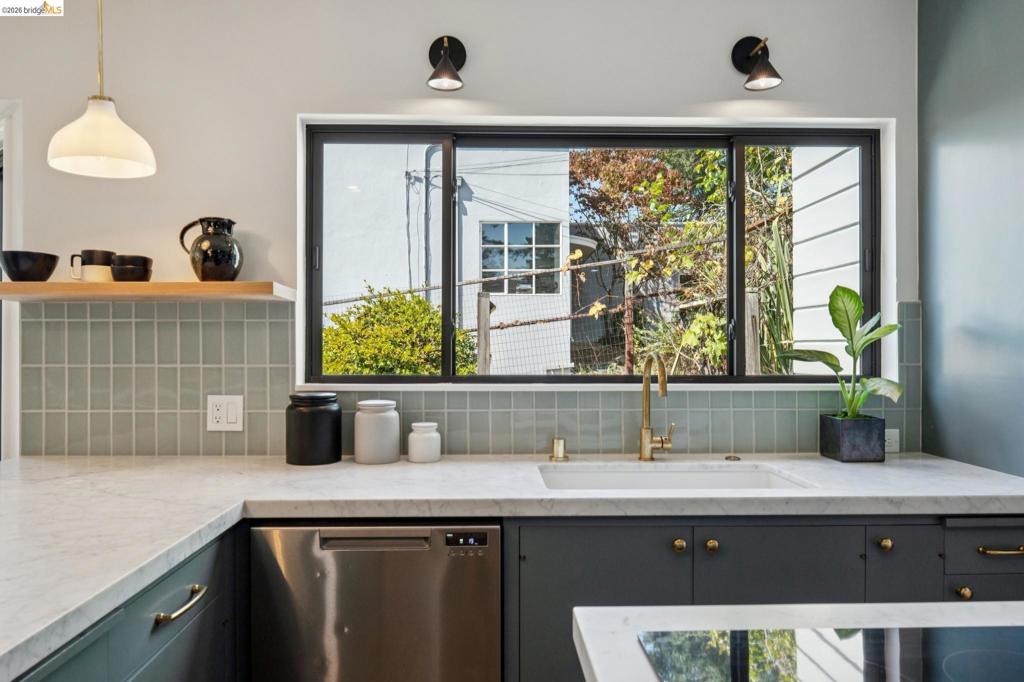38 Highgate Property Photo 14