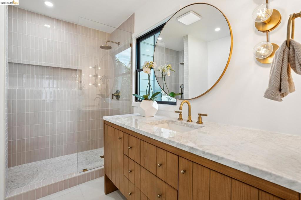 38 Highgate Property Photo 24
