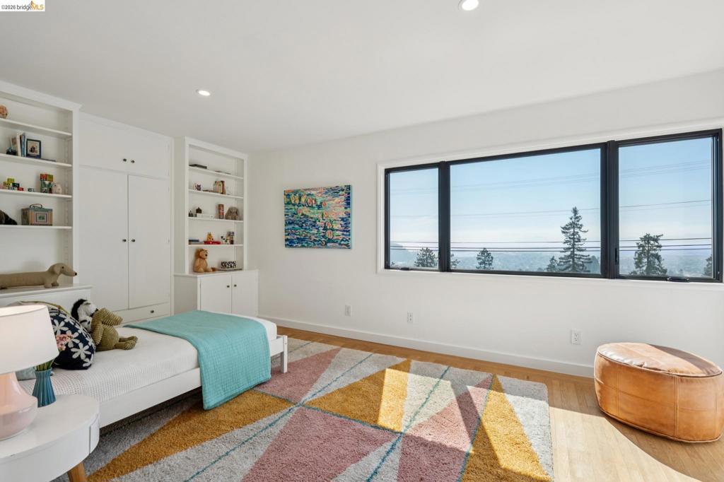 38 Highgate Property Photo 37