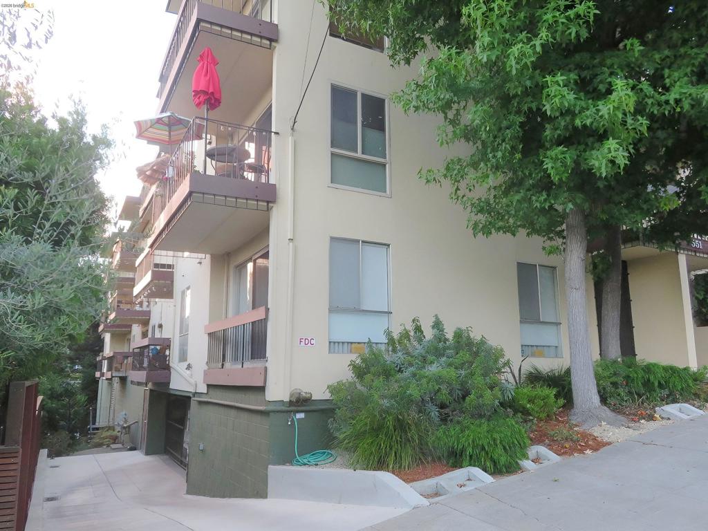 551 Jean St 410 Property Photo 1