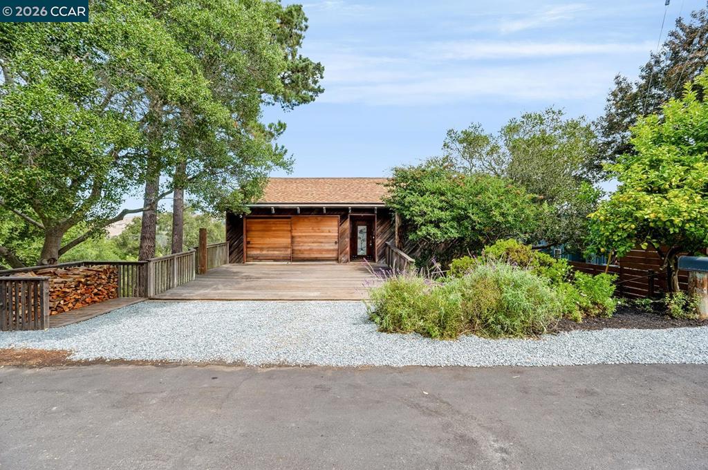 281 Los Altos Dr Property Photo 1