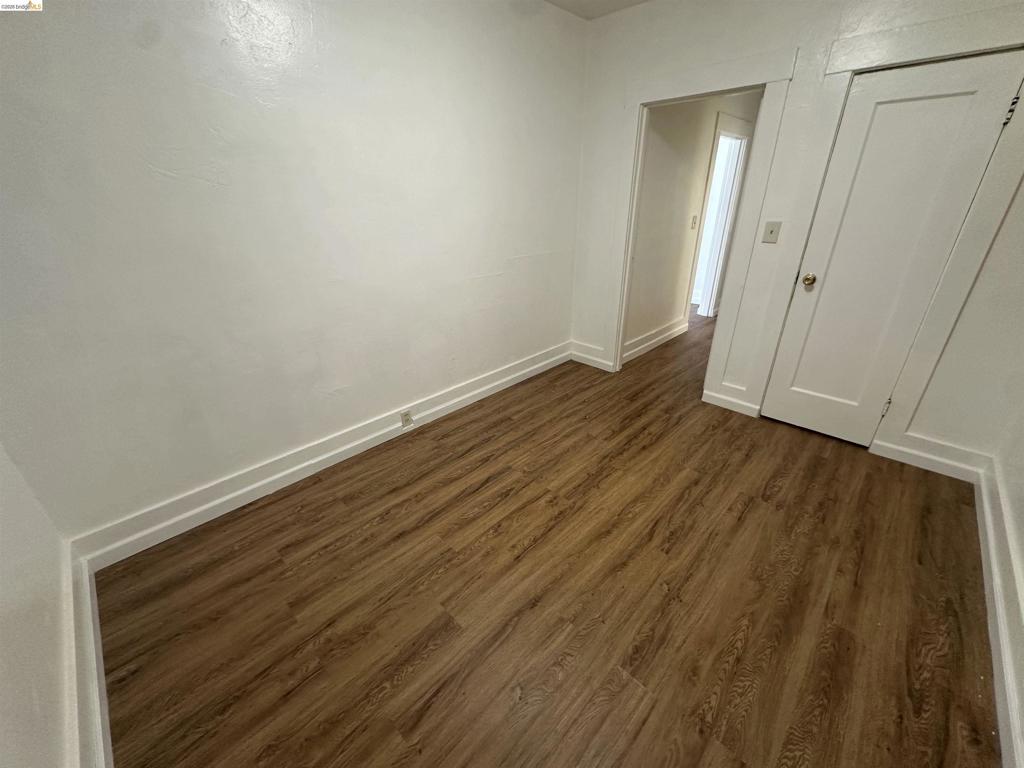3316 Macarthur Blvd Property Photo 6