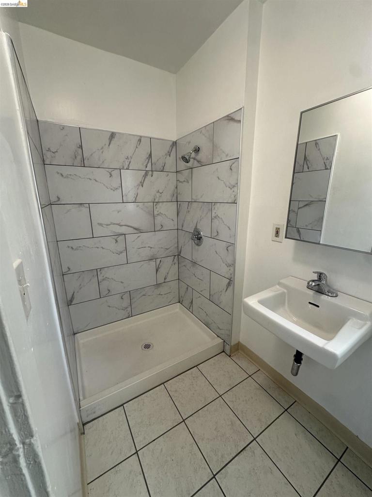 3316 Macarthur Blvd Property Photo 7