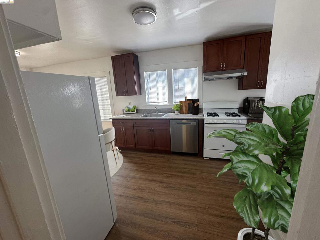 3316 Macarthur Blvd Property Photo 23