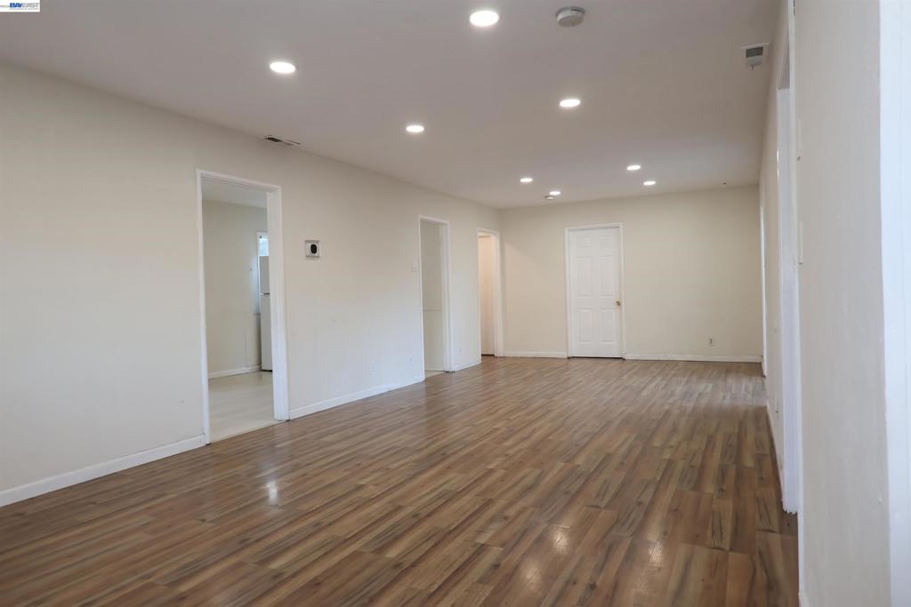 16829 Daryl Ave Property Photo 5