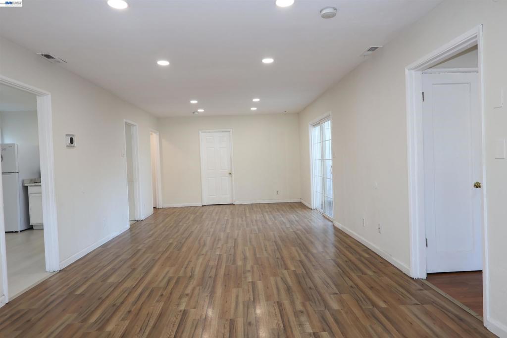 16829 Daryl Ave Property Photo 6
