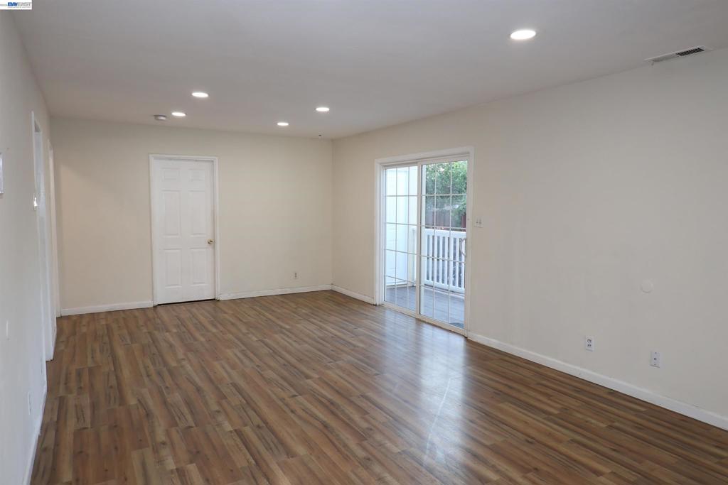 16829 Daryl Ave Property Photo 7