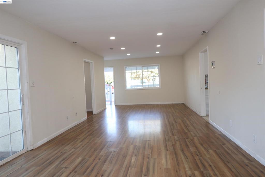 16829 Daryl Ave Property Photo 8