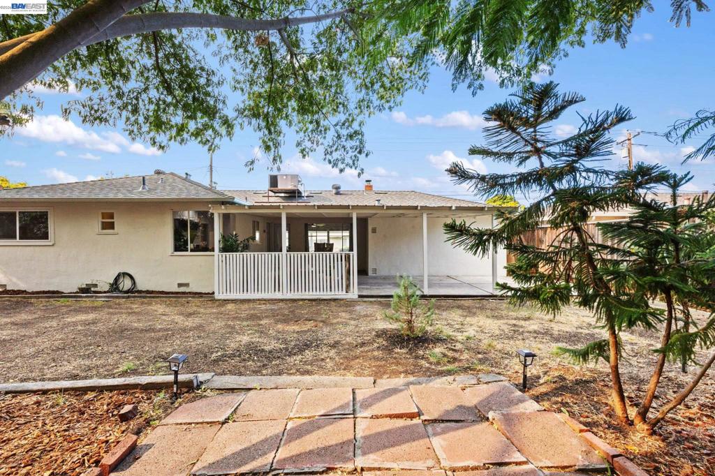 2136 Holbrook Drive Property Photo 26