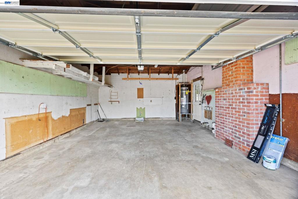 2136 Holbrook Drive Property Photo 29