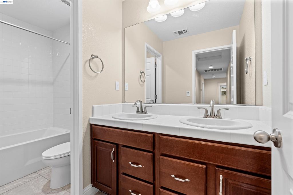 434 W San Juan Dr Property Photo 32