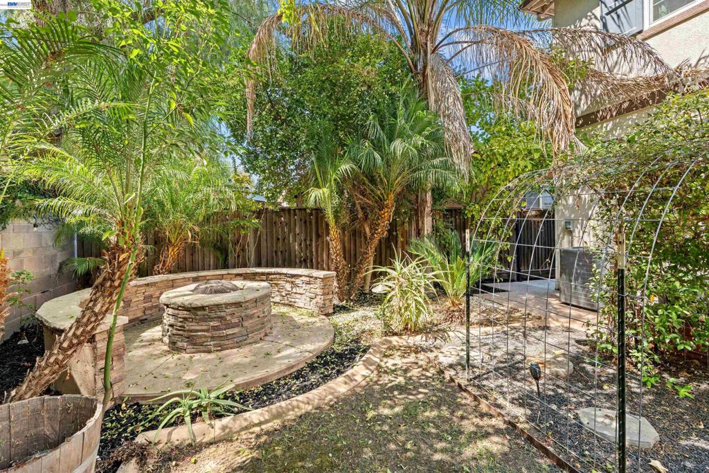 434 W San Juan Dr Property Photo 36