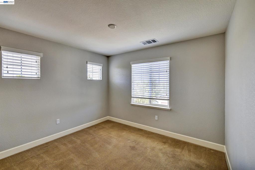 538 Selby Ln Property Photo 34