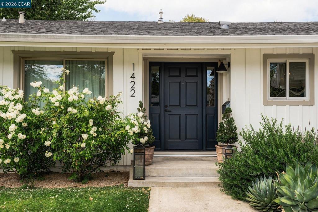 1422 Novato Ct Property Photo 2