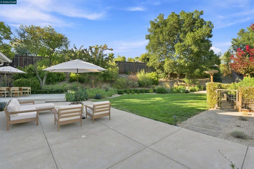 1422 Novato Ct Property Photo 7