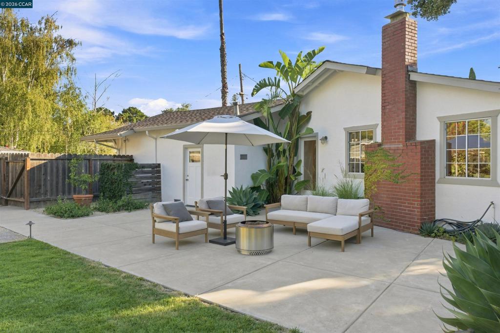 1422 Novato Ct Property Photo 23