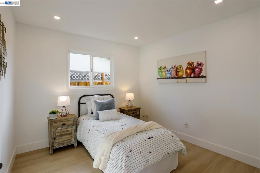 5261 Sussex Pl Property Photo 22