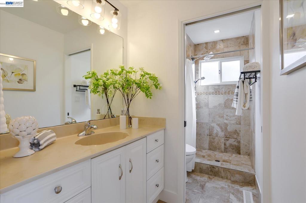 5261 Sussex Pl Property Photo 25
