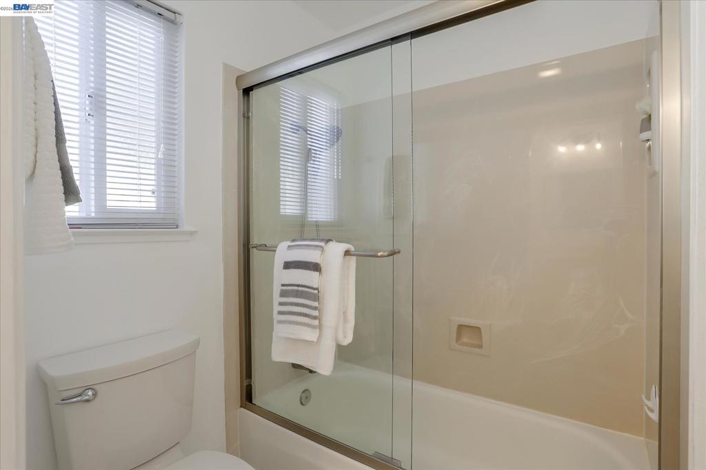 5261 Sussex Pl Property Photo 28