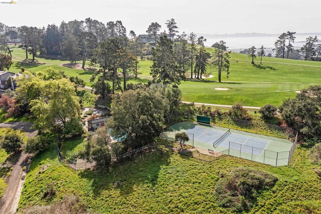 407 Vista Heights Rd Property Photo 1