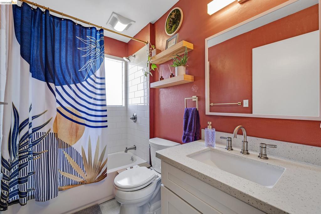 407 Vista Heights Rd Property Photo 14