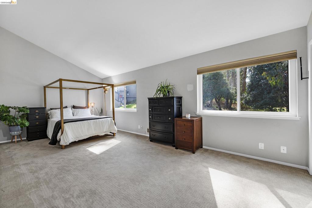 407 Vista Heights Rd Property Photo 15