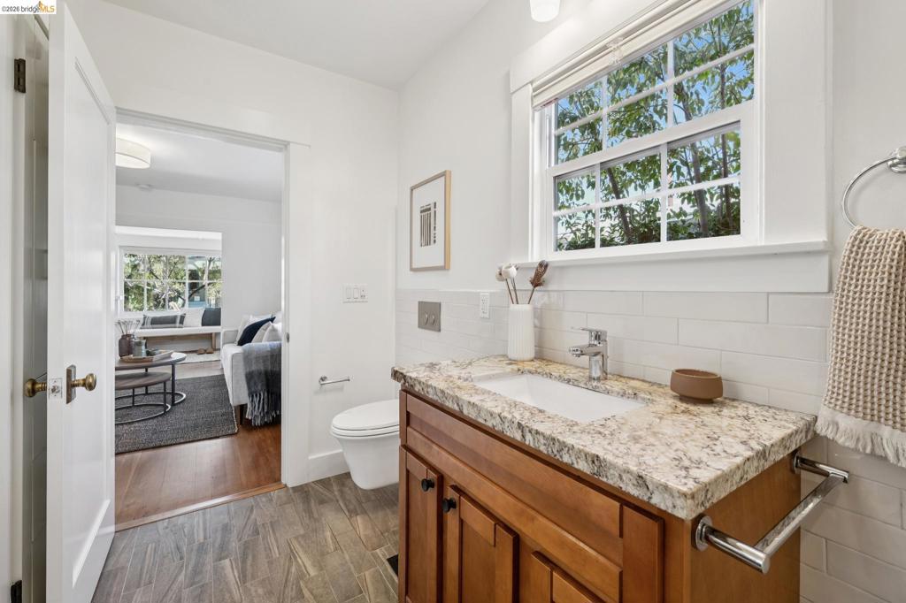 1106 Russell St Property Photo 31
